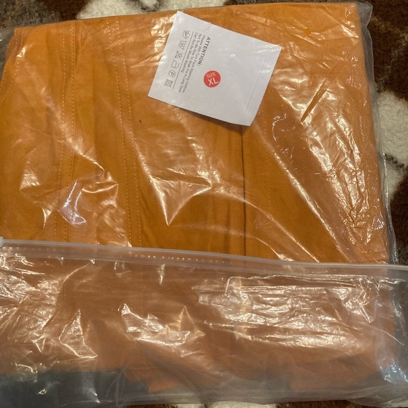 Men’s XL overall shorts, mustard yellow, with 6 pockets! Never worn! - Picture 6 of 8